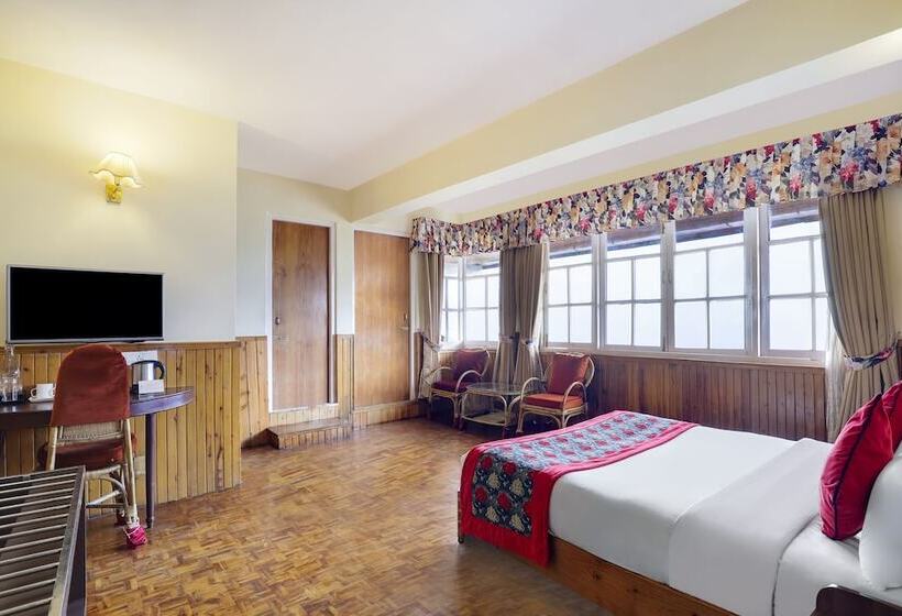 اتاق پریمیوم با بالکن, Summit Newa Regency