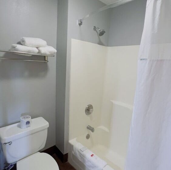 اتاق استاندارد با 2 تخت دوبل, Days Inn By Wyndham Lake Bluff/great Lakes Naval Base