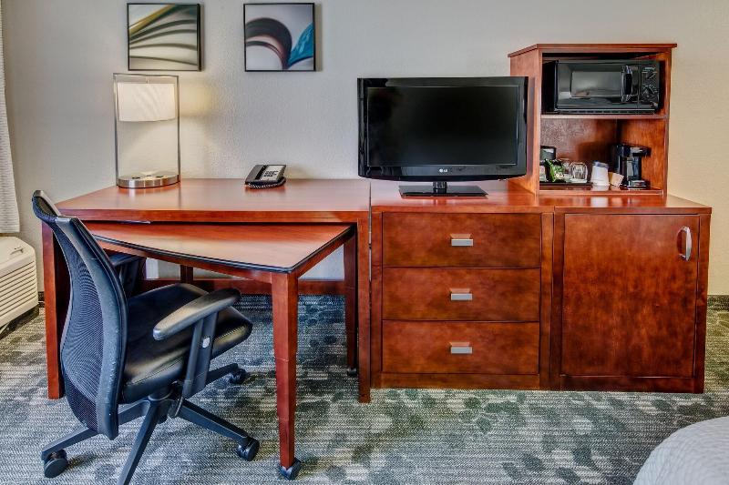 Стандартный Номер Кровать Кинг, Courtyard By Marriott Norfolk Downtown