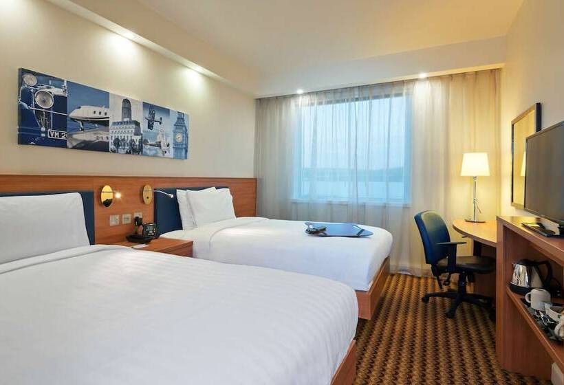 اتاق استاندارد, Hampton By Hilton London Luton Airport