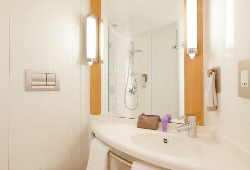 Номер Стандарт, Ibis London Blackfriars