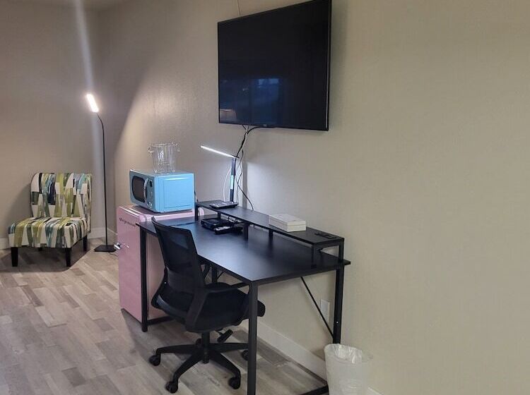 Номер Стандарт, Red Fox Inn And Suites