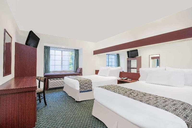 四人标准间, Microtel Inn & Suites By Wyndham Hamburg