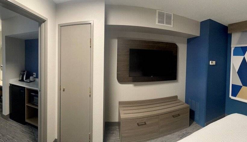 Люкс, Holiday Inn Express & Suites Marquette, An Ihg