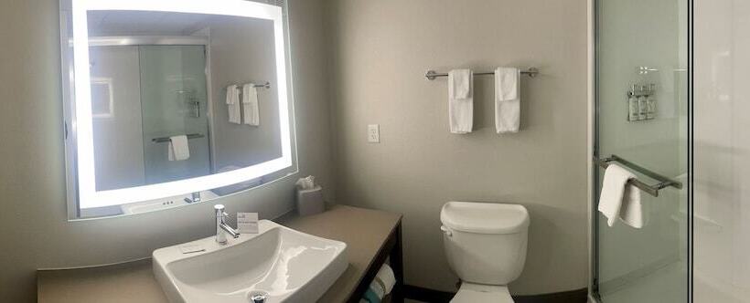 Люкс, Holiday Inn Express & Suites Marquette, An Ihg