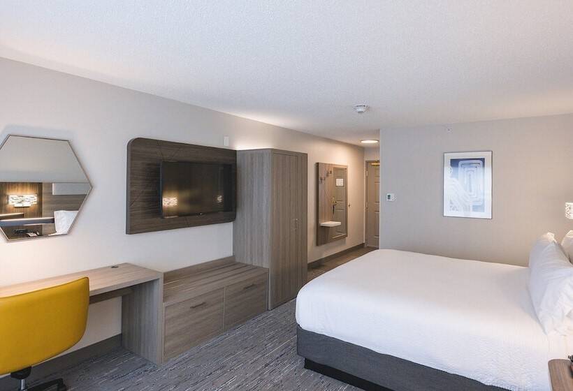 Номер Стандарт, Holiday Inn Express & Suites Marquette, An Ihg