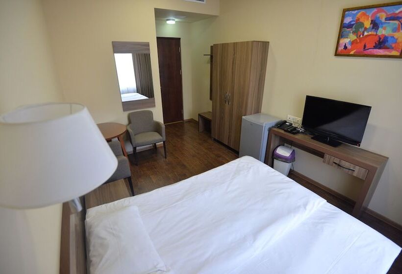 이코노미 룸, Yerevan Deluxe