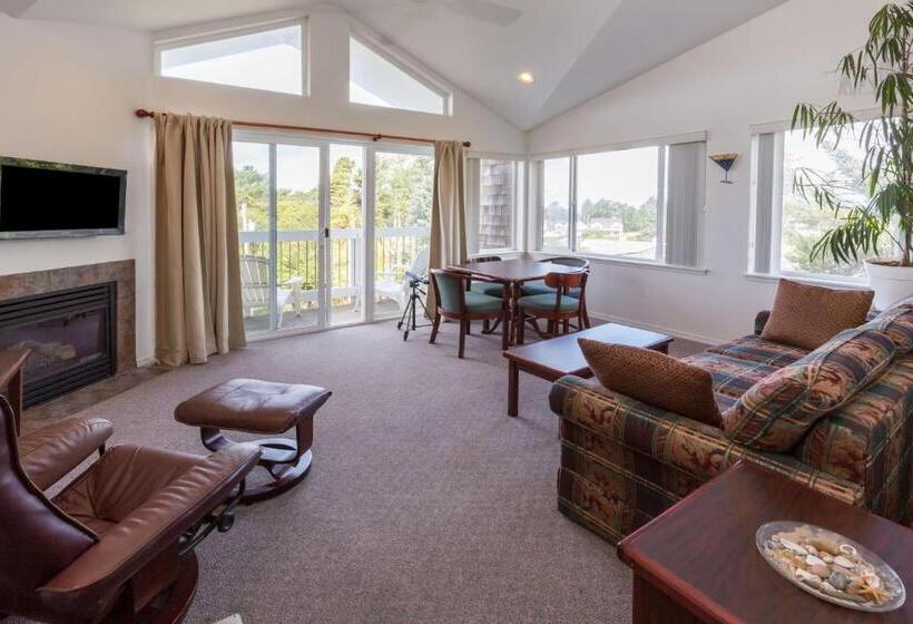 Номер Deluxe Вид на Море, Travelodge By Wyndham Depoe Bay