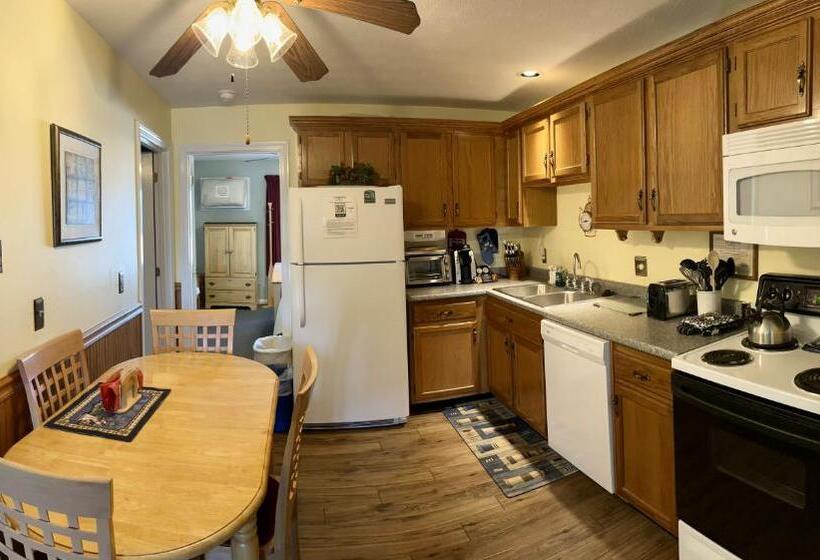 Люкс Superior, Elmwood Resort