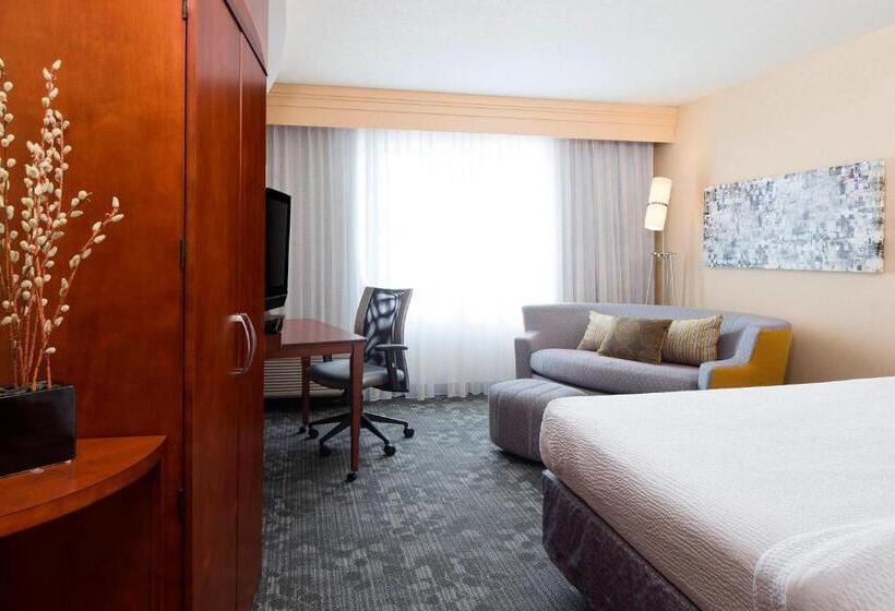 اتاق استاندارد با تخت بزرگ, Courtyard Des Moines Ankeny