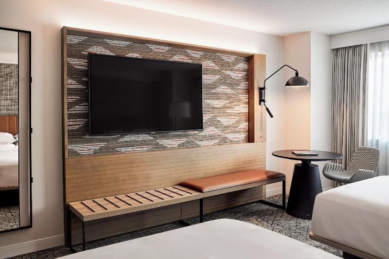 Номер Deluxe Вид на Город, Sheraton Phoenix Downtown