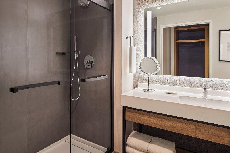 Номер Executive, Sheraton Phoenix Downtown