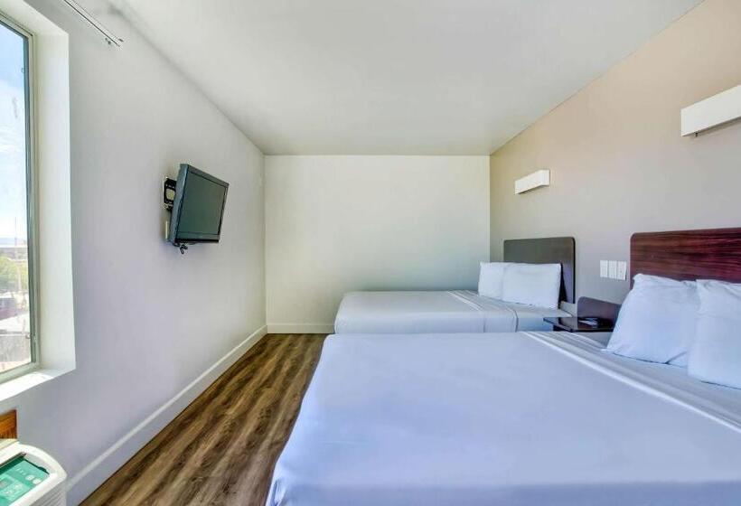 Номер Стандарт, Motel 6hesperia, Ca  West Main Street I15