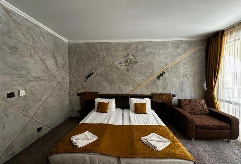 Standard Room with Balcony, Art Hotel Babylon