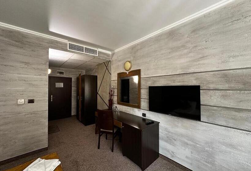Standard Room with Balcony, Art Hotel Babylon