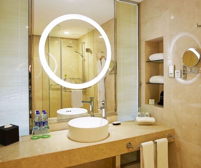 Номер Стандарт, Holiday Inn Taicang City Centre By Ihg