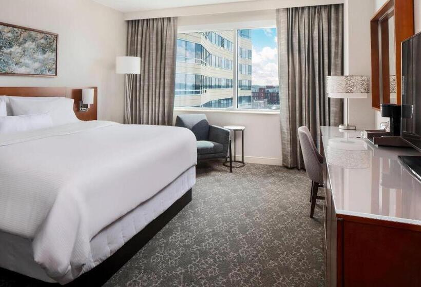 Номер Классика Кровать Кинг, The Westin Edina Galleria