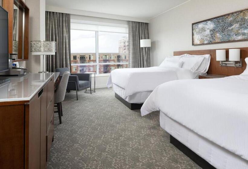 Номер Классика Кровать Квин, The Westin Edina Galleria