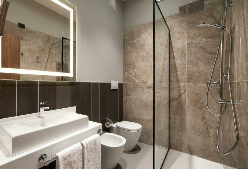 اتاق پرمیوم, Radisson Hotel Nola Naples