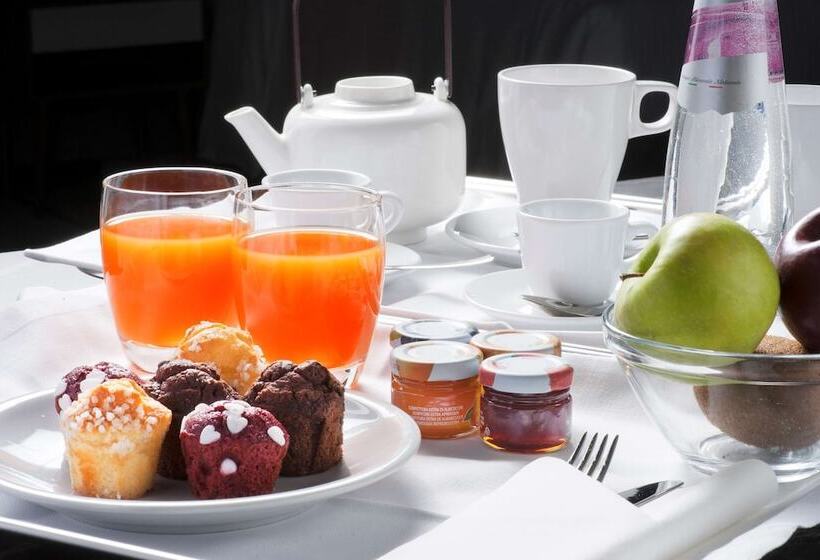 اتاق سوپریور, Radisson Hotel Nola Naples