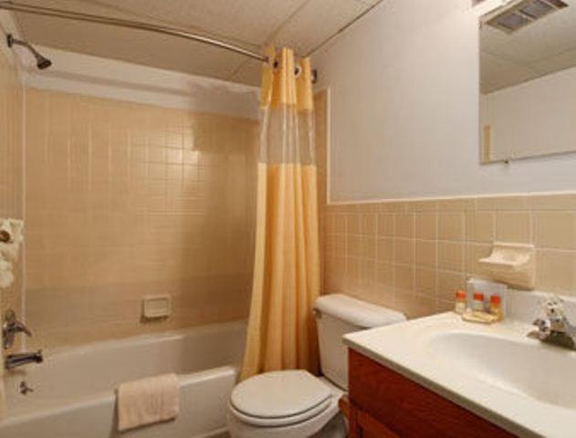 Номер Deluxe Кровать Кинг, Mainstreet Inn