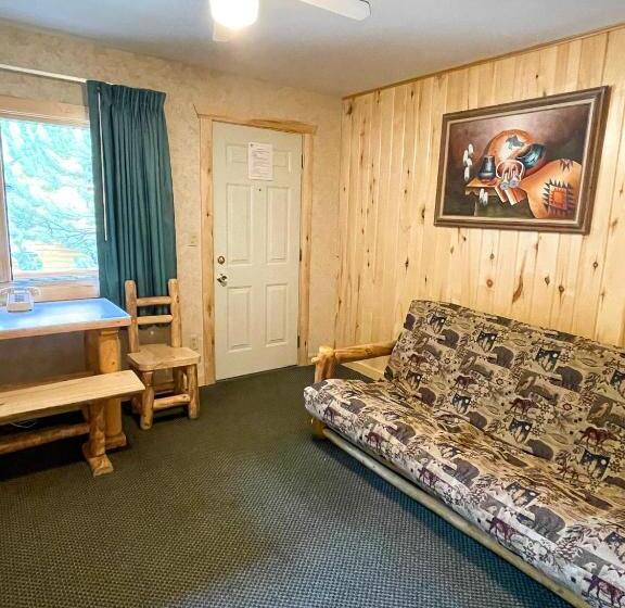Люкс Повышенной Комфортности, Spirit Lake Lodge
