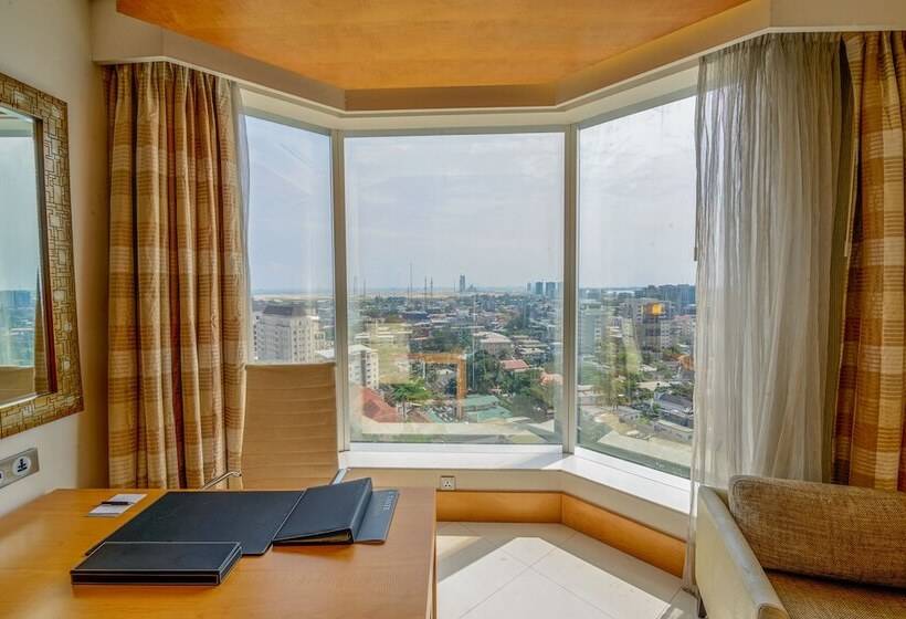 Deluxe Room, Lagos Continental