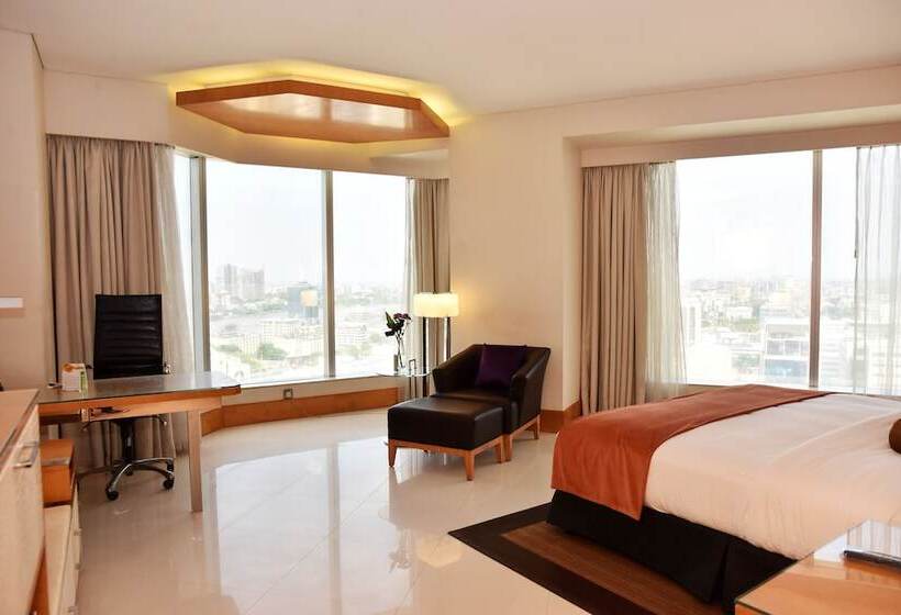 Deluxe Suite, Lagos Continental