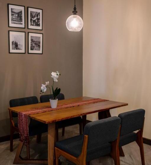 Люкс, Kristal Hotel Kupang