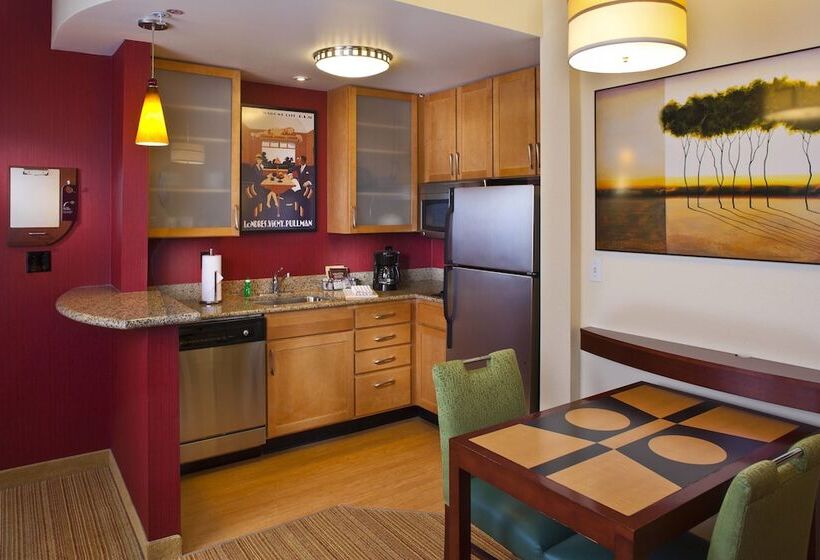 Люкс 2 Спальни, Residence Inn By Marriott Covington Northshore