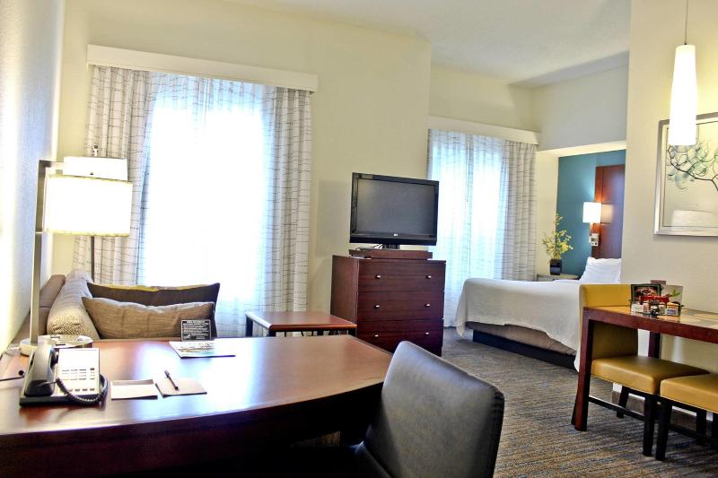 스탠다드 스튜디오 킹침대, Residence Inn By Marriott Waldorf