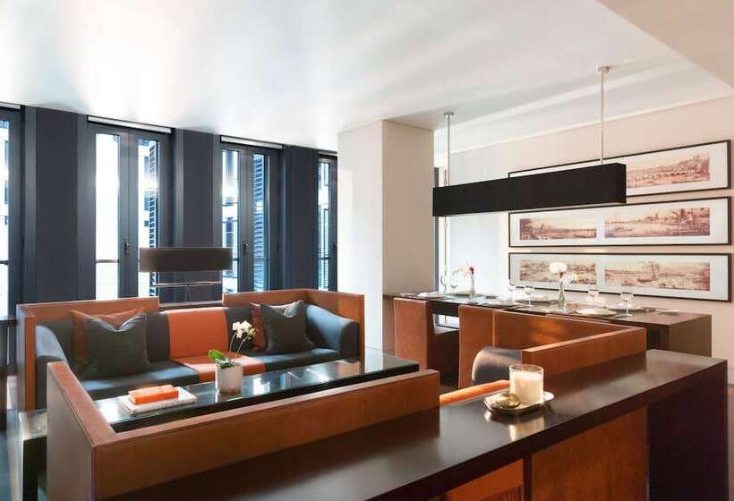 Люкс Повышенной Комфортности, Grosvenor House Suites
