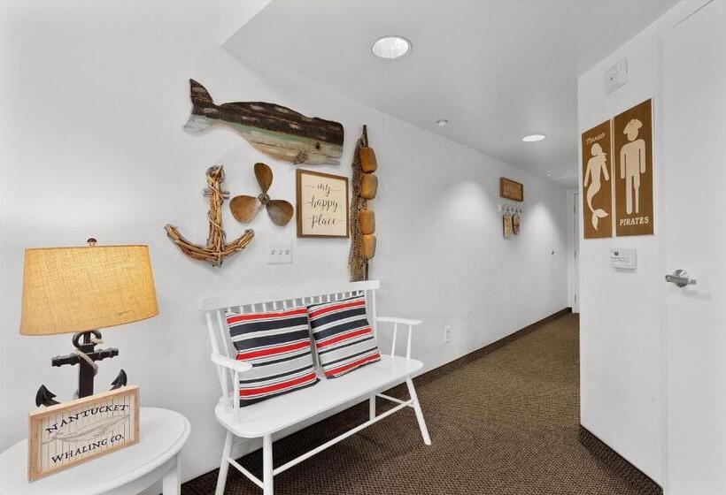 Люкс Кровать Кинг, Beach House Inn & Suites