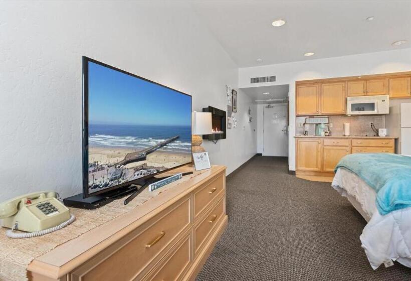 Студия Стандарт Вид на Море, Beach House Inn & Suites