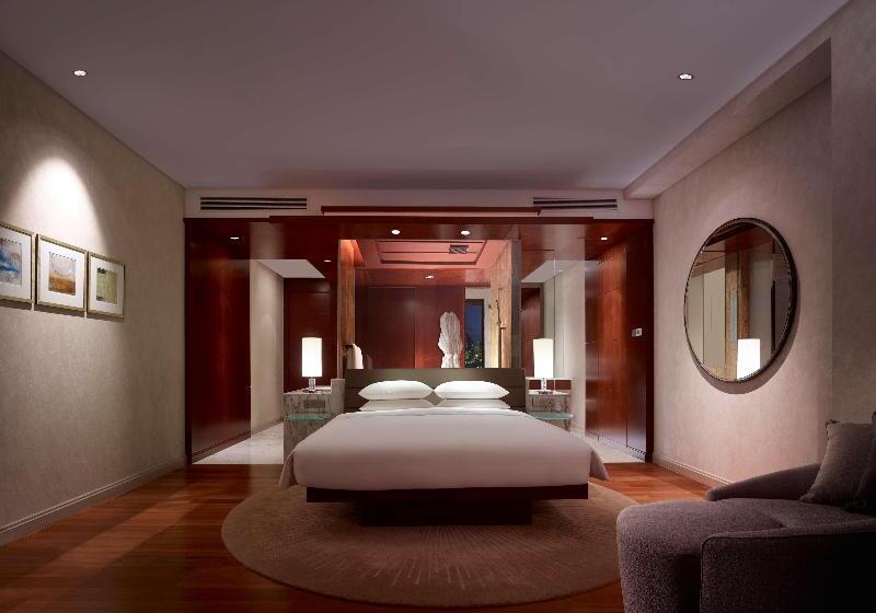 اتاق استاندارد با تخت بزرگ, Grand Hyatt Kuala Lumpur