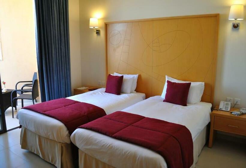 اتاق لوکس, Ramada Resort Dead Sea