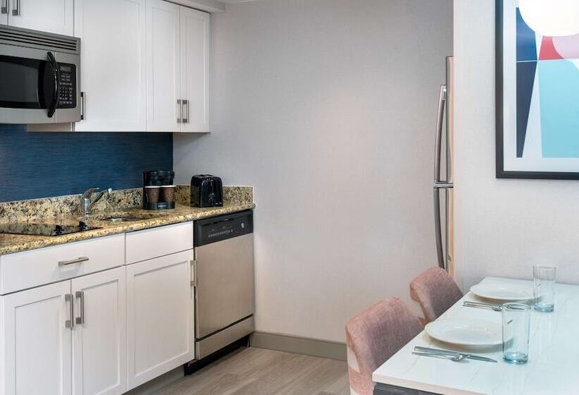 Люкс 2 Спальни, Homewood Suites By Hilton Boston/canton, Ma