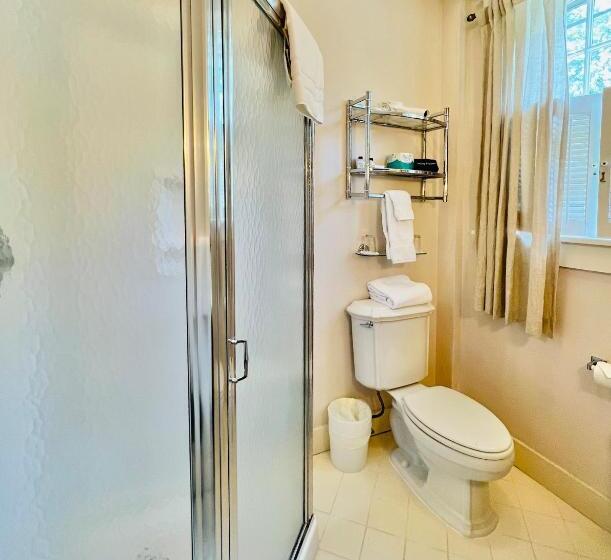 Quarto Estandar, Gateways Inn & Restaurant