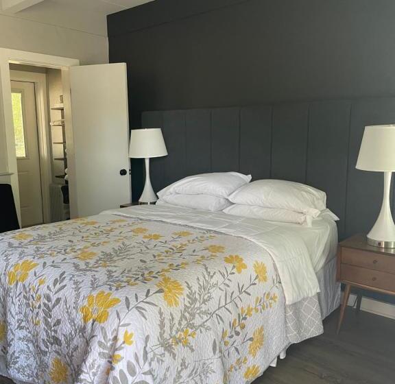 Номер Стандарт, Blue Star Motel