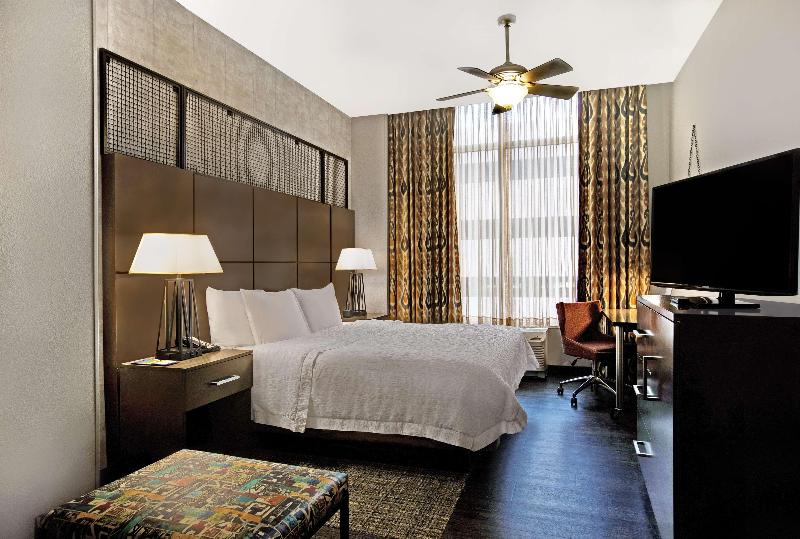 اتاق استاندارد با تخت بزرگ, Hampton Inn & Suites Austin @ The University/capitol