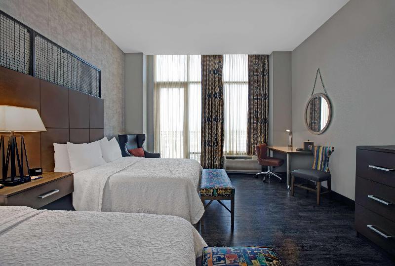 اتاق استاندارد با بالکن, Hampton Inn & Suites Austin @ The University/capitol