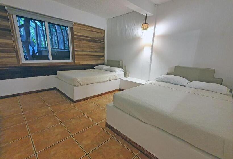 Люкс Вид на Бассейн, Cariblue Beach and Jungle Resort