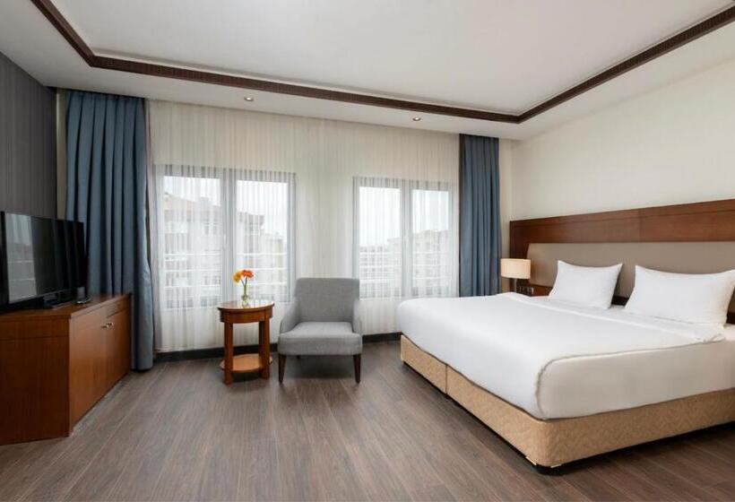 Junior Suite King Bed, Miracle Istanbul Asia Airport Hotel & Spa