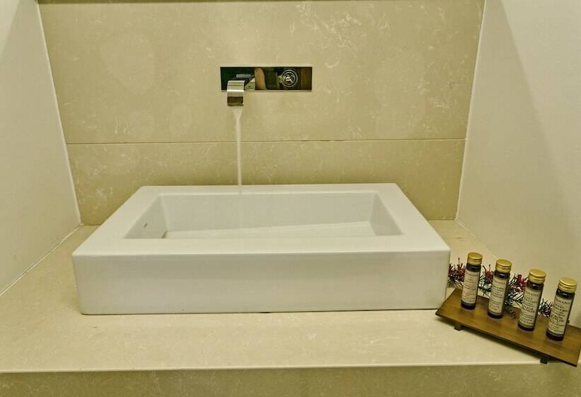 Люкс 2 Спальни, 12 Months Resort & Spa