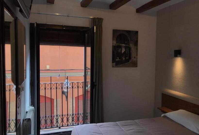 Номер Стандарт, Hostal Radio Barcelona