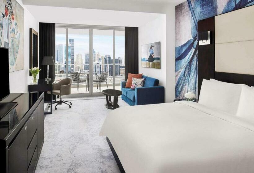 Номер Superior, Mövenpick Hotel Jumeirah Lakes Towers Dubai