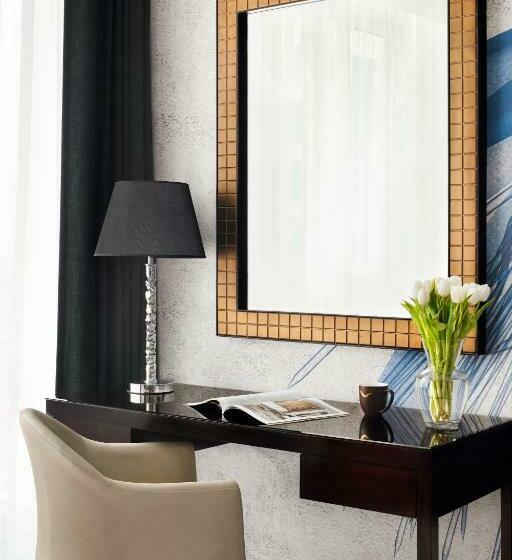 Номер Superior, Mövenpick Hotel Jumeirah Lakes Towers Dubai