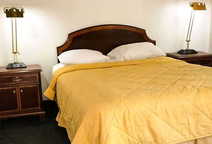 Люкс с гидромассажем, Relax Inn Altoona