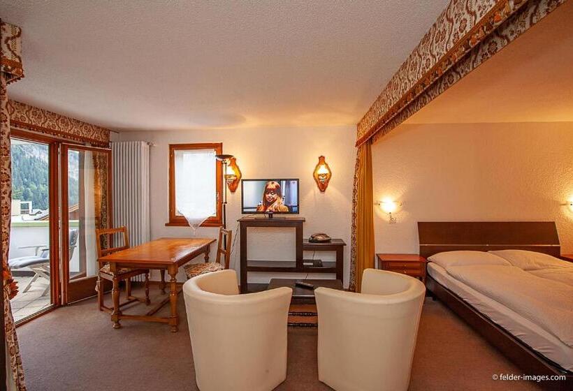 اتاق استاندارد سه نفره, Astoria