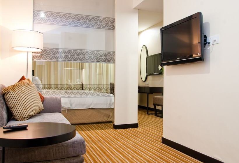 سوییت جونیور, Hatten Hotel Melaka